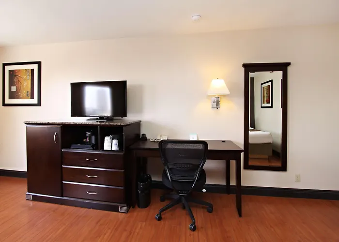 Best Western Plus Dragon Gate Inn