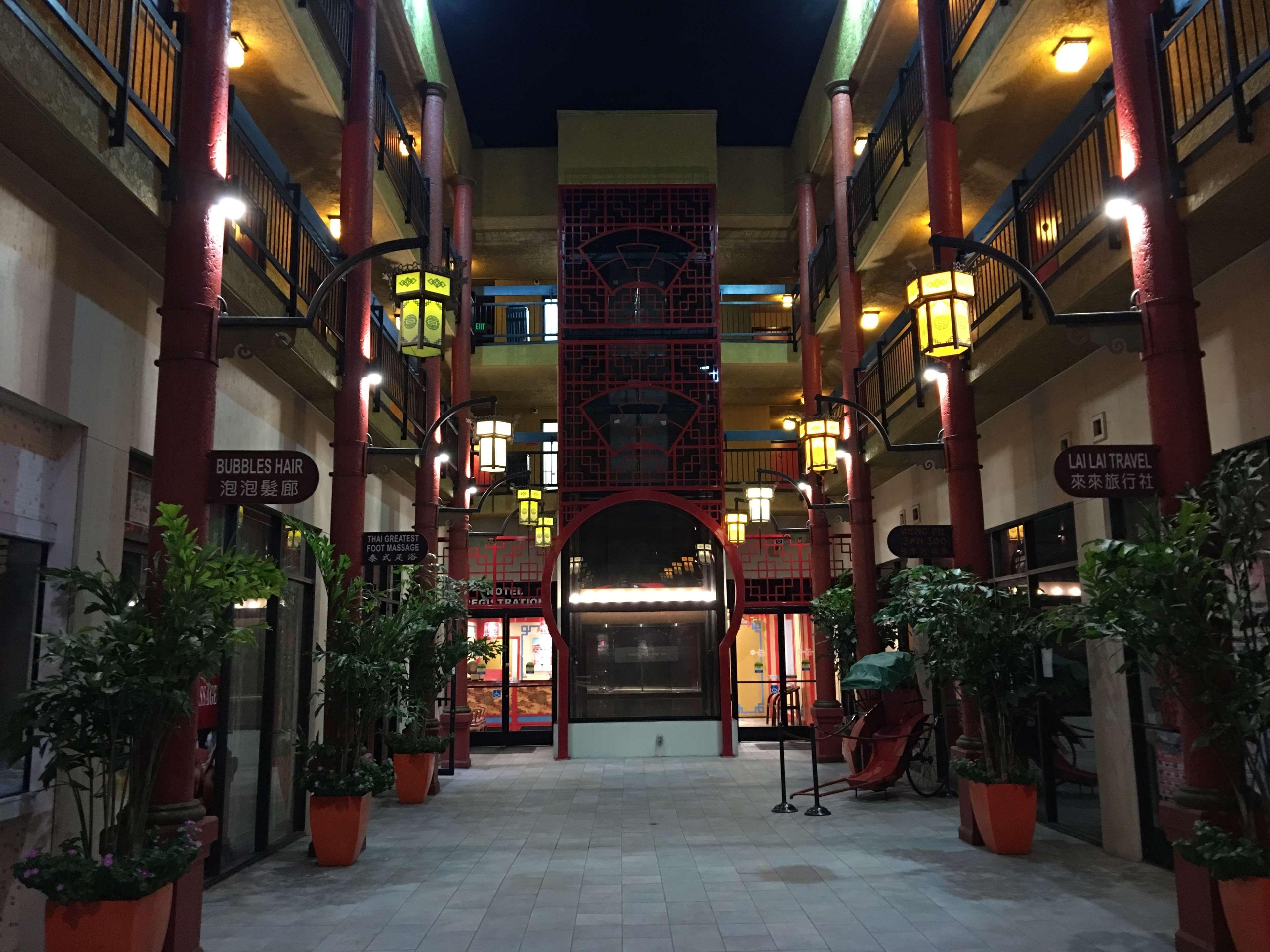 Western Dragon Gate 3*