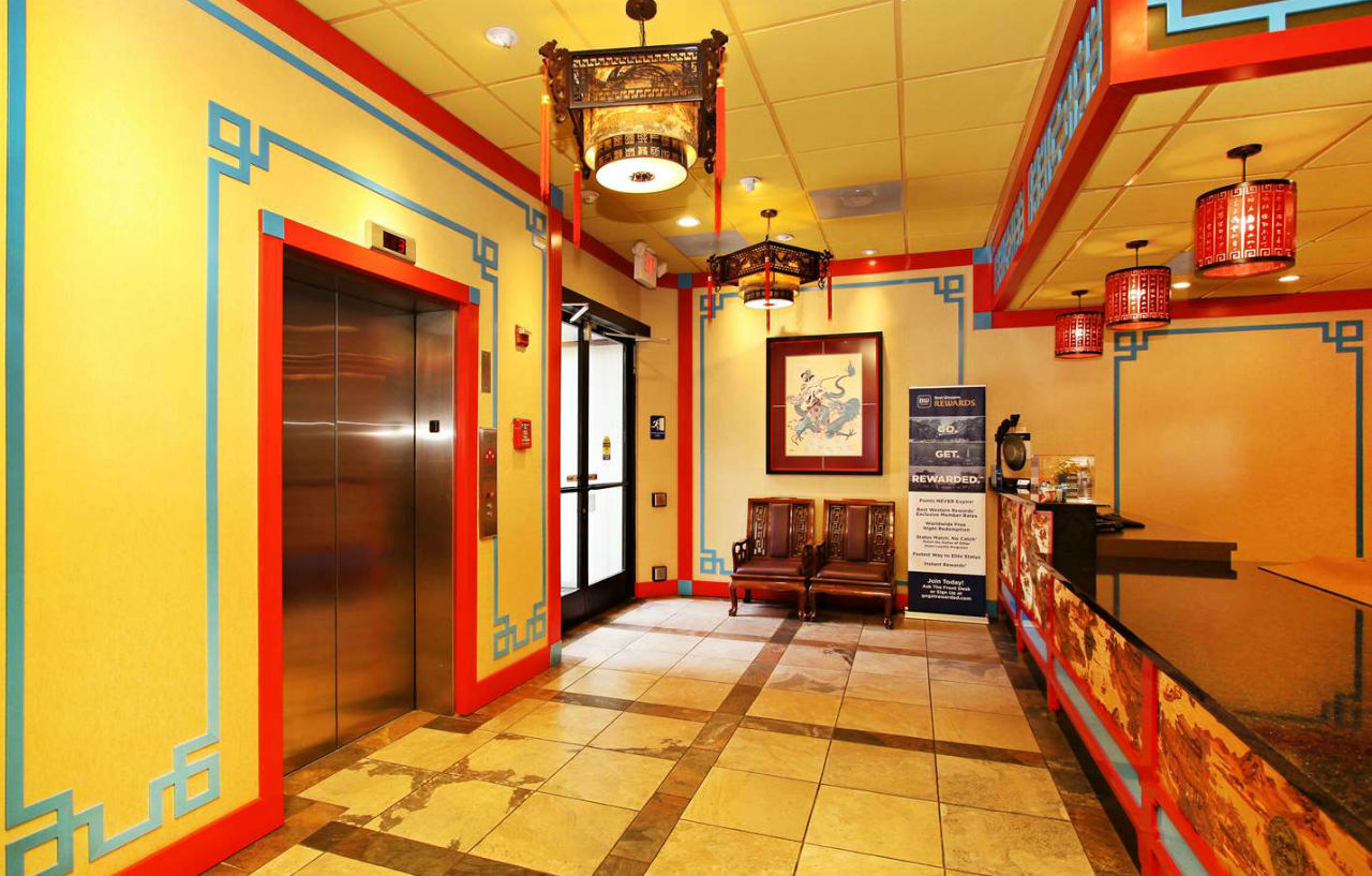 Hotel Western Dragon Gate